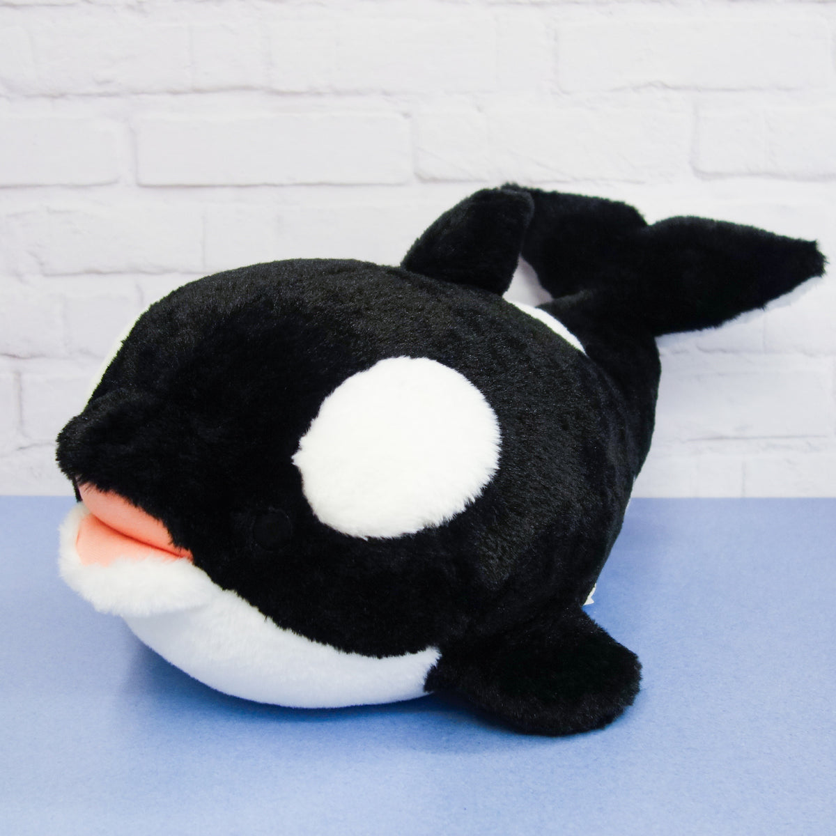 もちだっこクッション シャチ