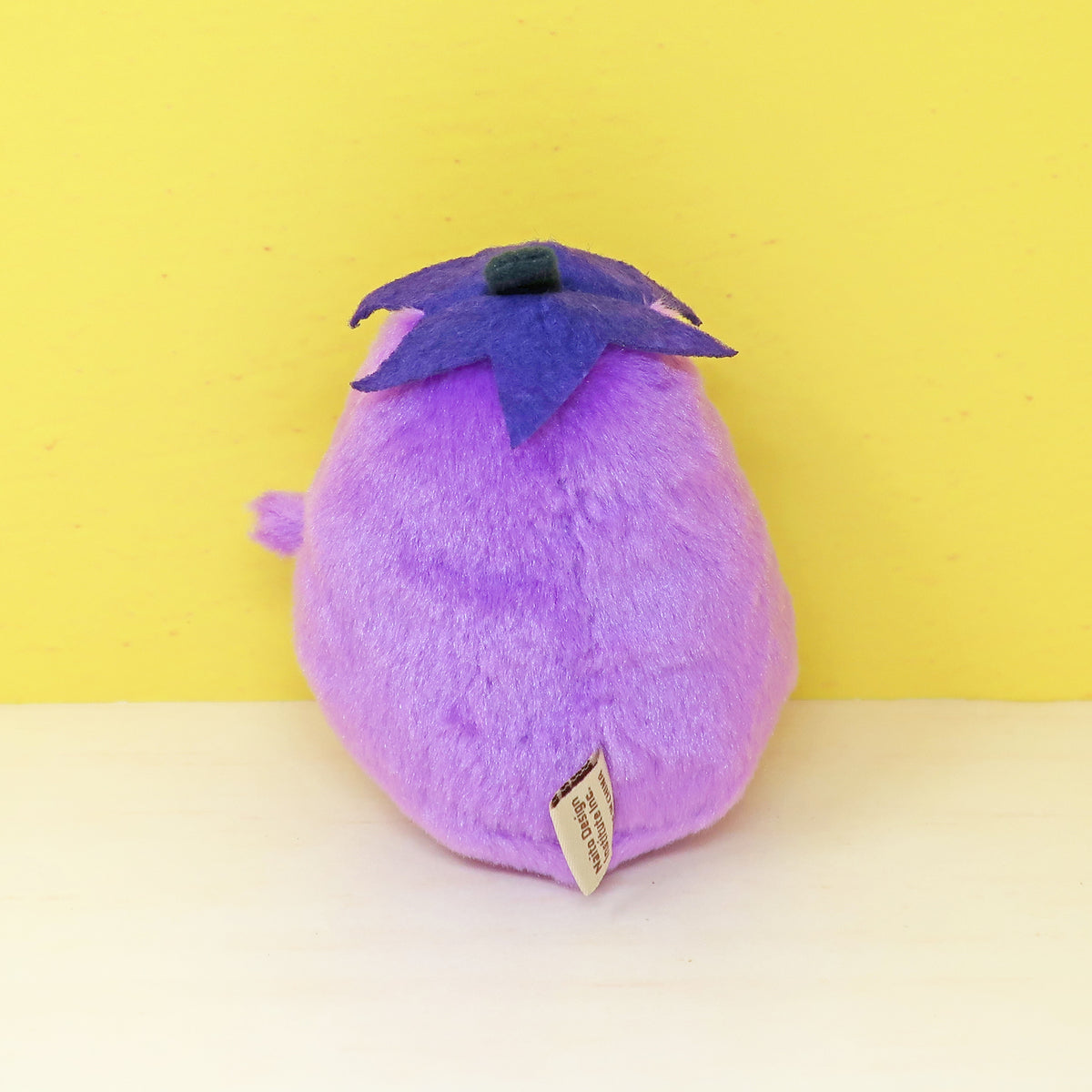 ぽちゃまる　ぬいぐるみ　ナス　後ろ