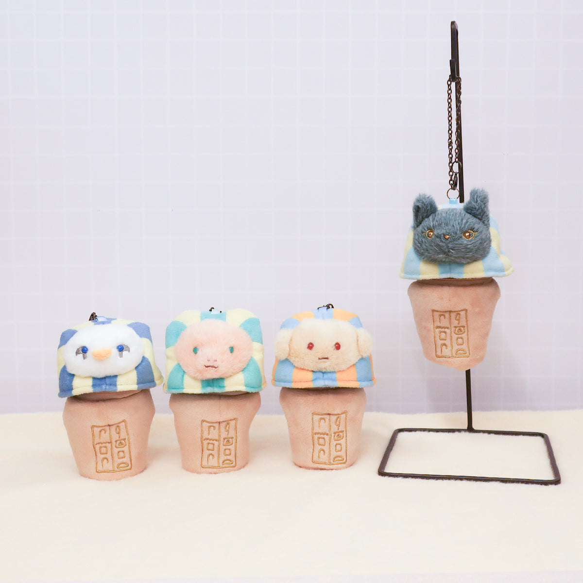 古代エジプト カノプスの壺をモチーフにしたポーチ、ヤマイヌ、ハヤブサ、ヒヒ、ニンゲンの4種