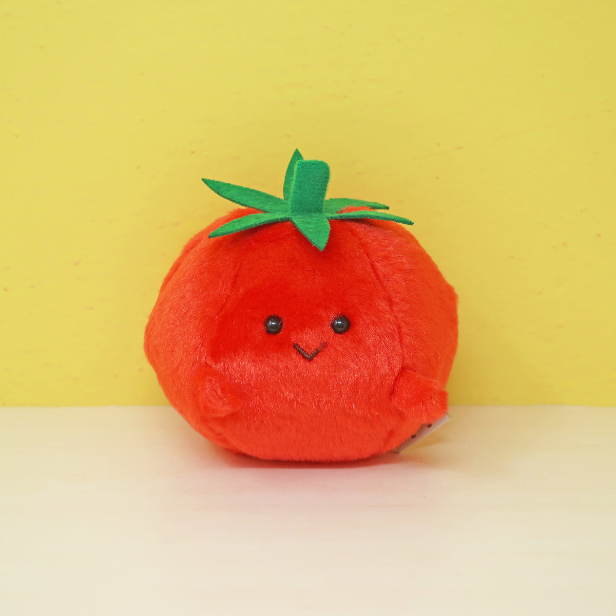 ぽちゃまる　ぬいぐるみ　トマト